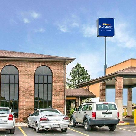 Baymont By Wyndham Flint Airport North Hotel Exterior foto