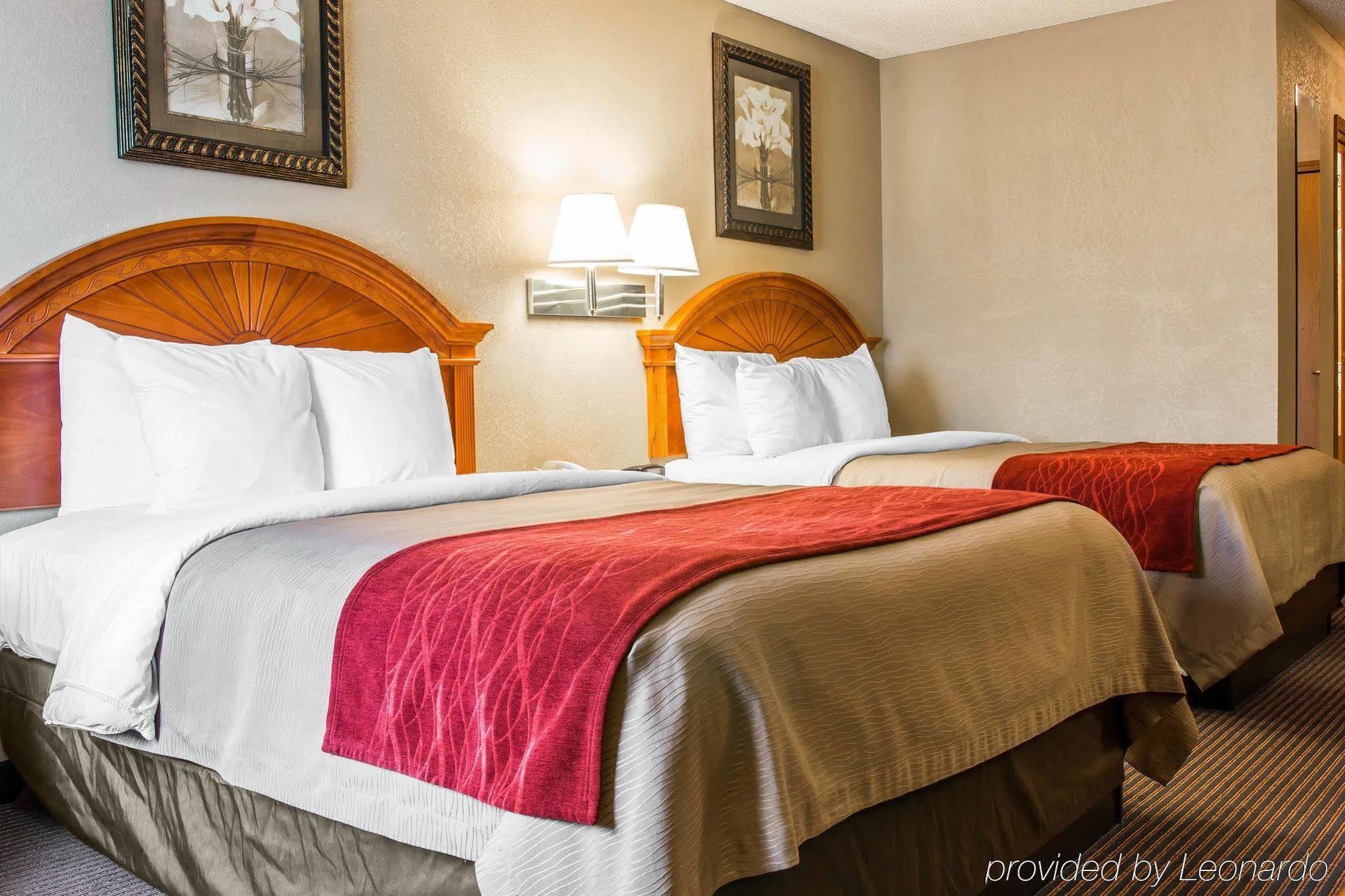 Baymont By Wyndham Flint Airport North Hotel Exterior foto